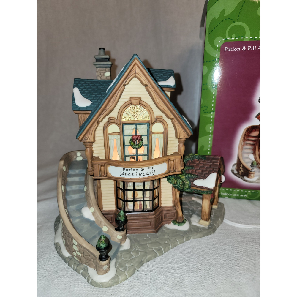 2002 Santas Workbench Potion and Apothocary (Works!) Christmas Decor